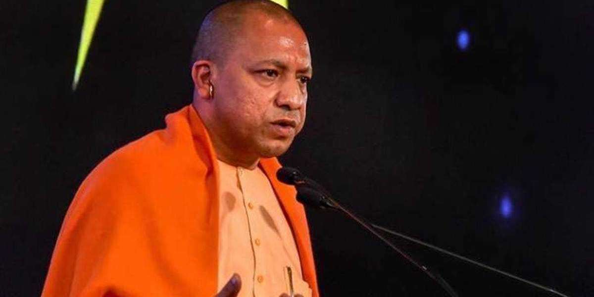 CBSE 10th topper met CM Yogi, said this about the work of UP government