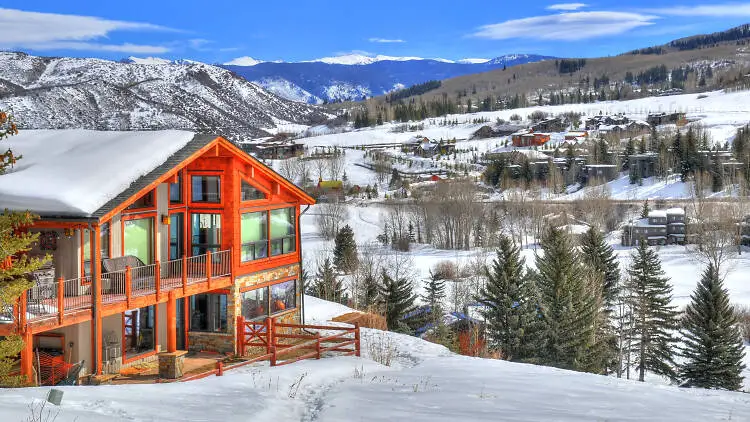 How Can Winter Lodging Transform Ordinary Vacations into Extraordinary Memories?