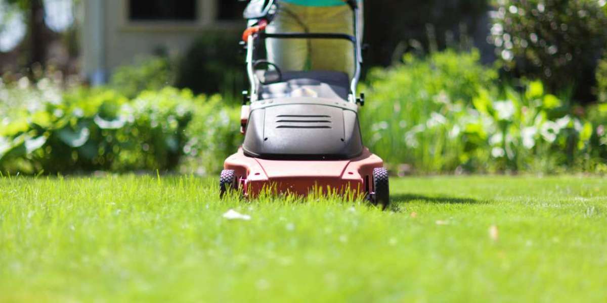 Powered Lawn Mowers Market Foresees 4.5% CAGR, Reaching US$ 2,323.8 Million by 2033